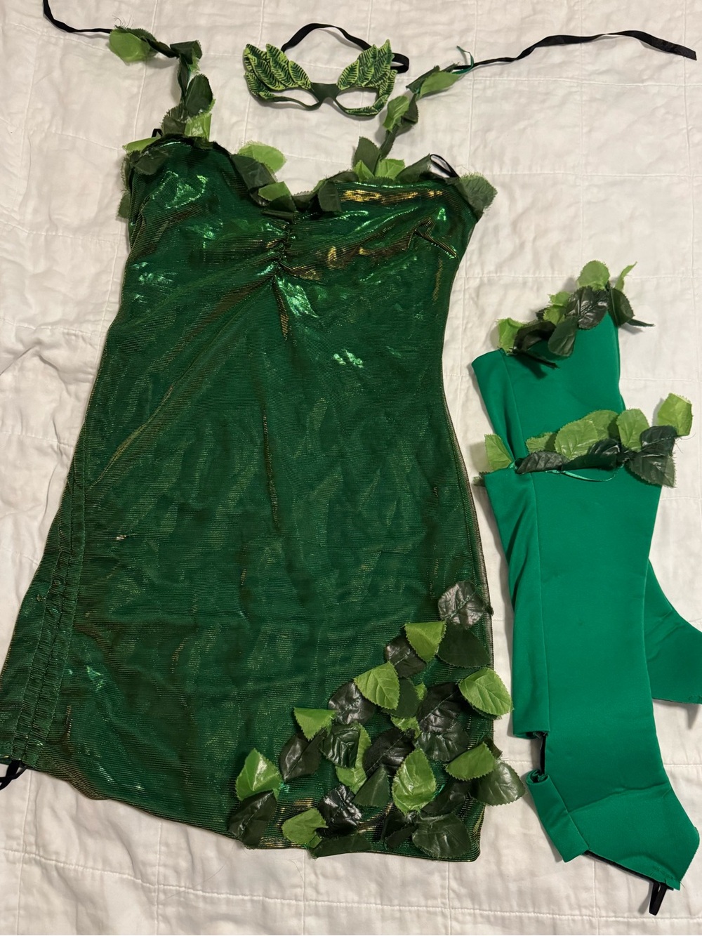Poison Ivy Halloween Costume Set Metallic Green Dress Mask Boot Covers